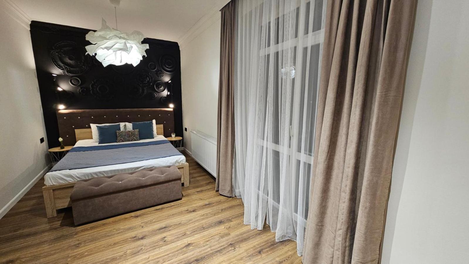 Black Room Apartment Mukaçeve Dış mekan fotoğraf