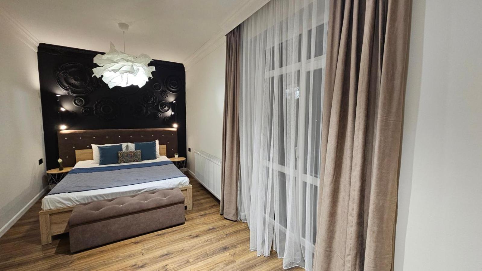 Black Room Apartment Mukaçeve Dış mekan fotoğraf